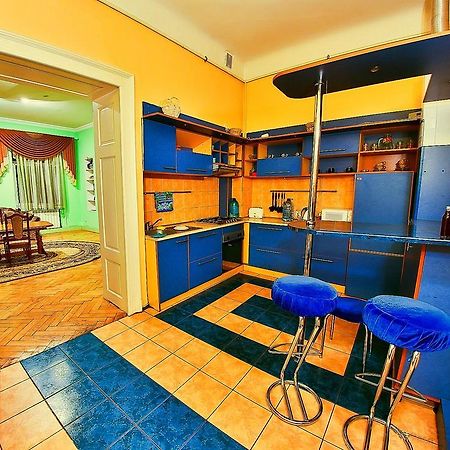 Apartments On Valova 25 Львів Екстер'єр фото