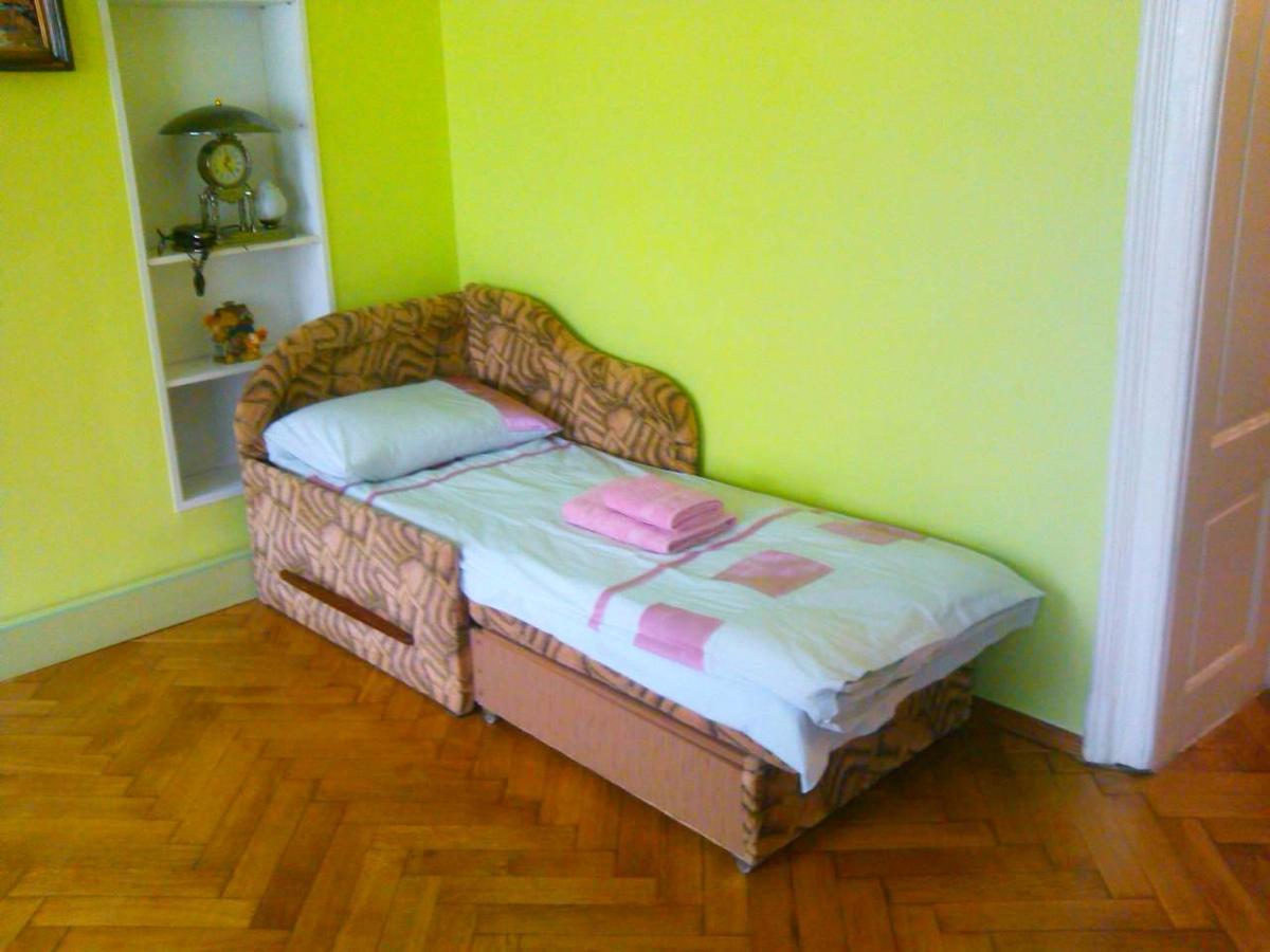 Apartments On Valova 25 Львів Екстер'єр фото